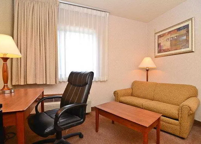 Ramada By Wyndham Hotel Fargo