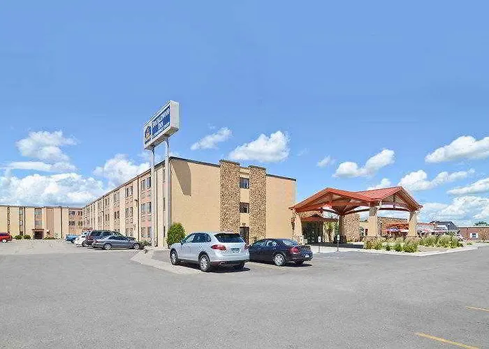 Ramada By Wyndham Hotel 2*