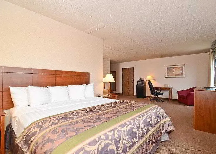 Ramada By Wyndham Hotel Fargo