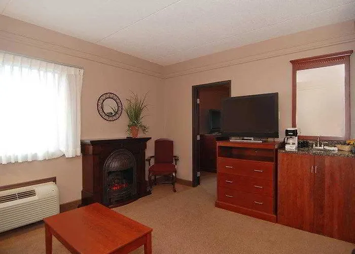 Ramada By Wyndham Fargo