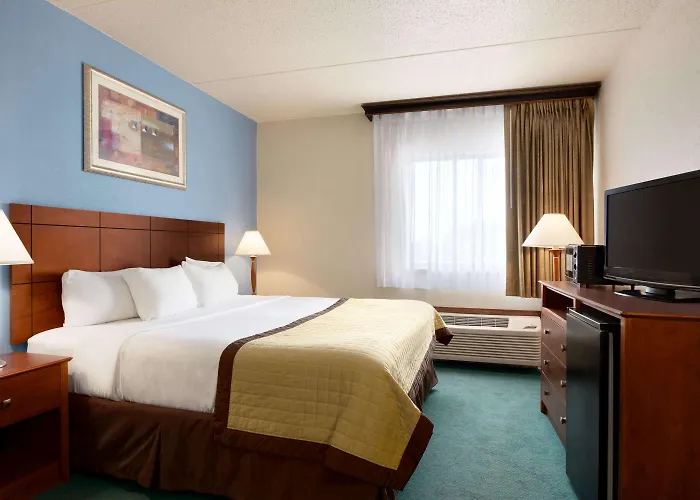 Ramada By Wyndham Hotel Fargo