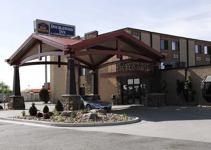 Ramada By Wyndham 2*
