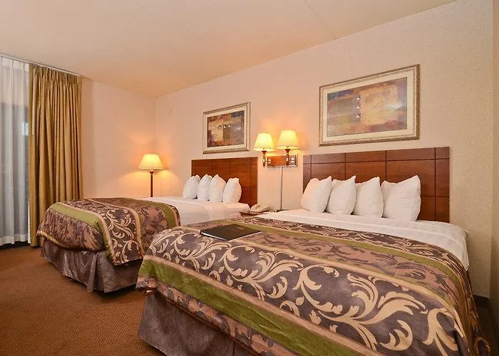Ramada By Wyndham 2*